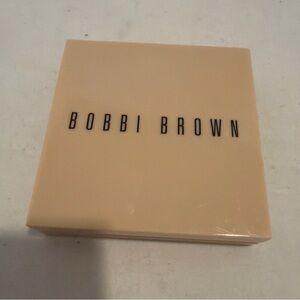 Bobbi Brown Nude Finish Illuminating Powder